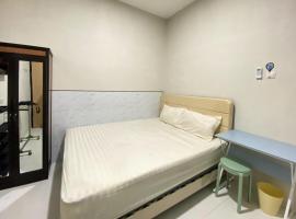 Modern D Kost RedPartner near Roxy Mall Jember，位于Panti的酒店