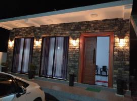 Biyagama Highway view Luxury House，位于Kelaniya的酒店