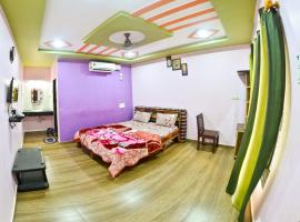 New Aarya Homestay Tarkarli，位于马尔万的酒店