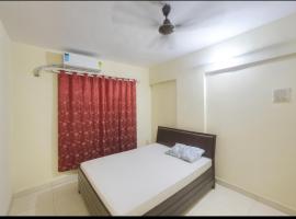 Ac Luxurious Bed with breakfast In Thane West，位于塞恩的自助式住宿
