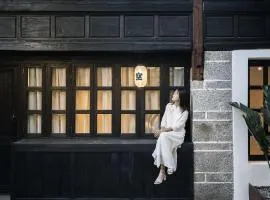 Dongsheng Design Hotel in Dali-大理空想冬笙国风设计宅院