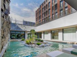 Hotel HAYASHI - Free Parking and Fitness，位于索非亚的酒店