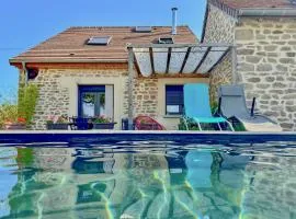 Cottage With Natural Pool In Burgundy