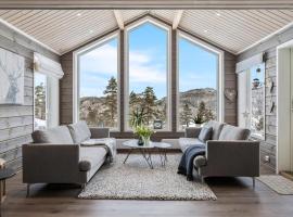 Modern Cabin Near Maldalsvatnet And Reinsnuten，位于Saudasjøen的酒店