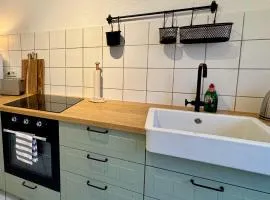 Wohlfühl-Insel in der Altstadt mit WLAN, Balkon, voll ausgestatteter Küche & Supermarkt fussläufig in nur 3 min