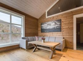 Stranda Fjellgrend 3 bedrooms and loft - 80C，位于斯特兰达的酒店