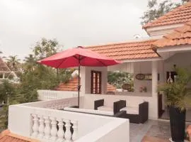 Palliath House by ELIVAAS