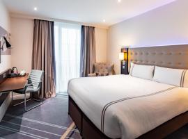 Premier Inn Frankfurt Messe，位于美因河畔法兰克福的酒店