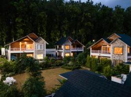 Megha Resort & Villas, Dehradun-Where Nature Pampers You，位于德拉敦的酒店