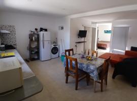 Lo de Pilar，位于特雷利乌的酒店