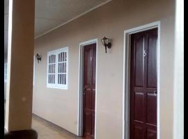 Hotel The Park，位于Nieuw Nickerie的酒店