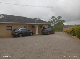 Lushaba's modern bliss，位于Paddock的酒店