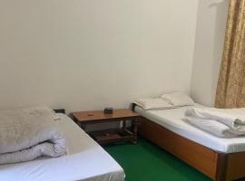 Hotel Bajhang，位于Bahāsi的酒店