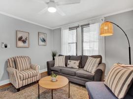 Ebb & Flow Unit 2，位于泰比岛的带停车场的酒店