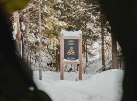 Three Zen Houses 3 4 & 6 - Villas & Spas，位于莫兰高地的酒店