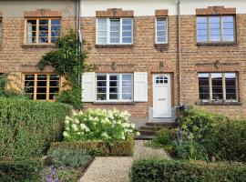 Authentiek vakantiehuis Bos-en-Veld，位于Wingene的酒店