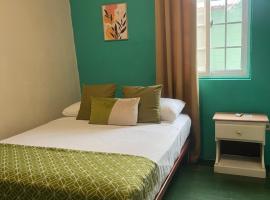 Hostal Cay，位于巴斯蒂门多斯的住宿