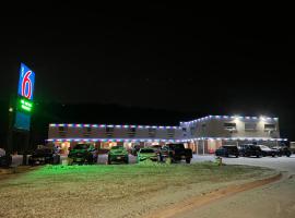 Motel 6-Sudbury, ON，位于萨德伯里的酒店