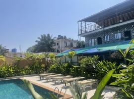 12 Monks - Backpacker Resort，位于阿姆波尔的酒店