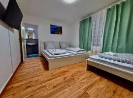 92 City Rooms