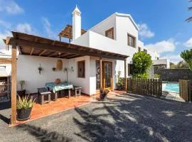 Villa Calma Pool Oasis & Volcano Views Bayside