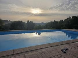 Quinta do Penedo- Refúgio de Charme e Natureza，位于费雷拉杜泽济里的酒店