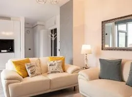 Elegant Urban Retreat - City Center