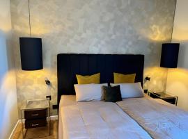 Zeitloser Luxus am Wasserschloss，位于Neukirchen的酒店