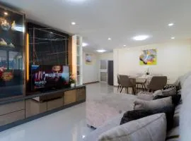 Asma New two-story house near the sea,Ao Yon Beach