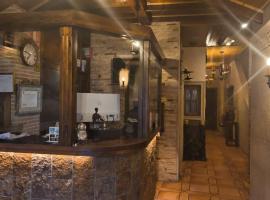 HOTEL Doña Isabel，位于托雷利亚诺的酒店