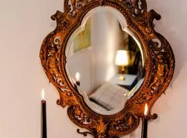 Central Art Apartment with Treasure Hunt, Free Parking & Self Check-In