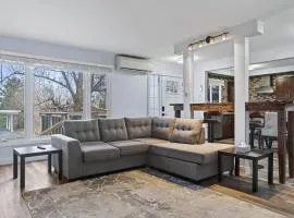 Cozy 3BR Downtown Fredericton Home with Parking