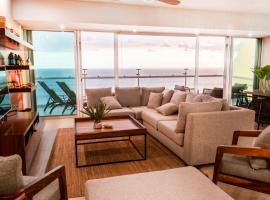 Condo de lujo en Mazatlan Peninsula，位于马萨特兰的酒店