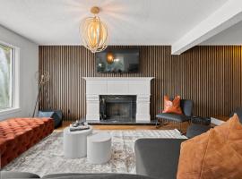 The Ohana Lakeside Retreat 4 Bedrooms & Tiki Bar，位于西尔万湖的海滩酒店