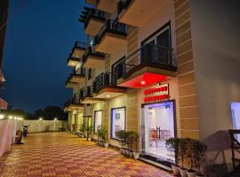 Hotel sea sky，位于曼达莫尼的酒店