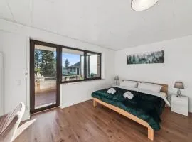 LuxApts Phantasialand-Köln-Messe-Balkon-Küche