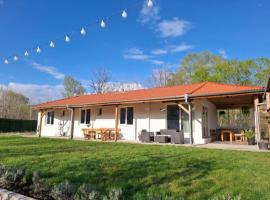 Guest house ''Viktoria''，位于Simitli的酒店