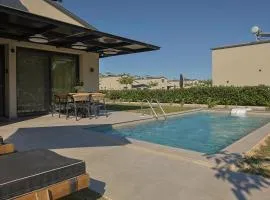 MERAKI - Seaside Pool Villa & Private Parking