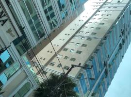 Apartamento luxo Praia Meia Praia，位于伊塔佩马的酒店