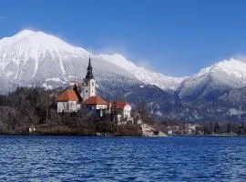 Cozy rooms in the center of Bled by the lake #1