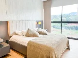 Lujo & Confort - Moderno apto con piscina y tennis