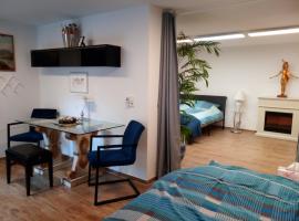 FeApp Souterrain Pennen & Parken，位于蒙德塞的酒店