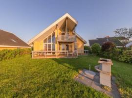 Ferienhaus mit Terrasse und Balkon，位于雷希林的酒店