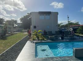 Punta Santiago Pool Vacation，位于Punta Santiago的酒店