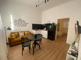 AMA HOMe, moderno appartamento in centro con terrazzo privato vicino Economia e Porto