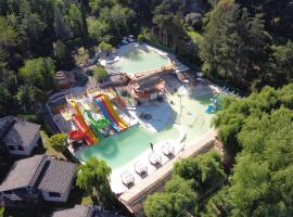 Capri Hotel y Cabañas，位于维拉卡洛斯帕兹的酒店