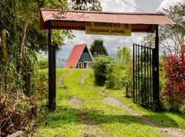 Escápate a la montaña cabaña y desconexión total，位于多斯克布拉达斯的酒店