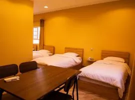 The Garden Inn نزل الحدیقة