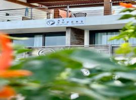 AtSupers Accommodation，位于杰弗里湾的海滩酒店