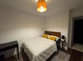 Cozy Double Room in a Quiet Estate Near Airport and Blanchardstown
